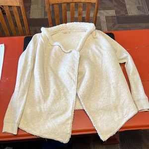 Hollister Girls Size Medium Tan Cream Sherpa Sweater. Excellent Condition!